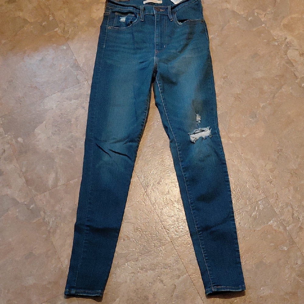 Levi's Women's Distressed Skinny Jeans in Dark Blue